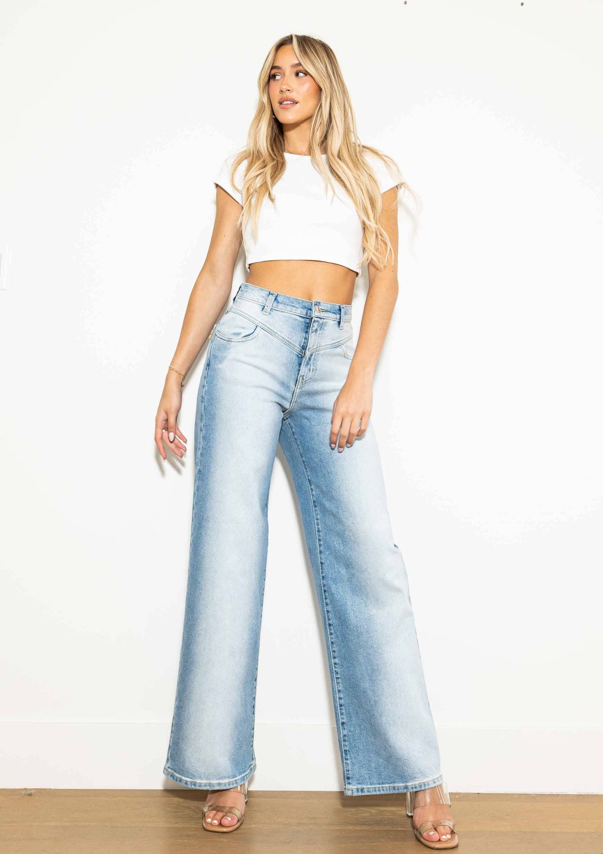 Diniz Wide Light Wash Jeans by Vibrant