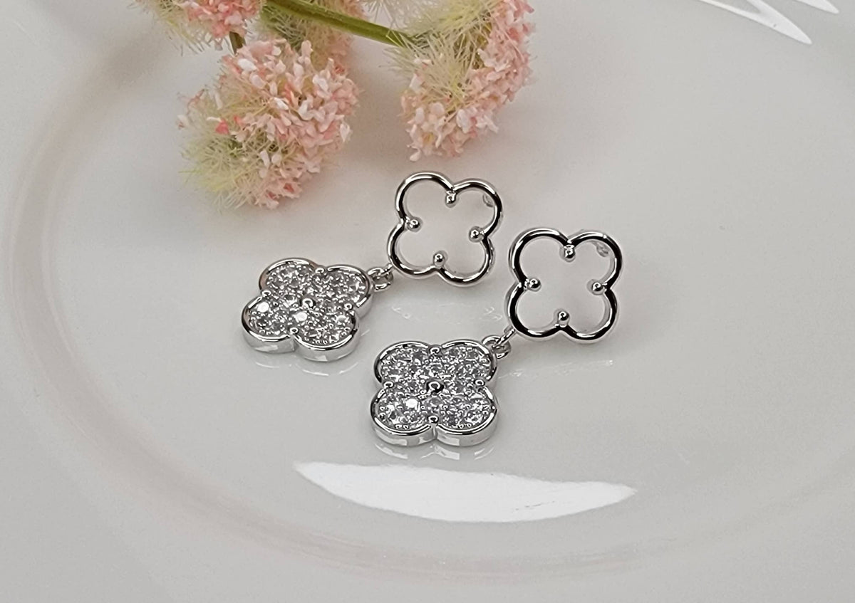 Four Leaf Clover Dangle Earrings Crystal Works by Betty Oh (Silver)