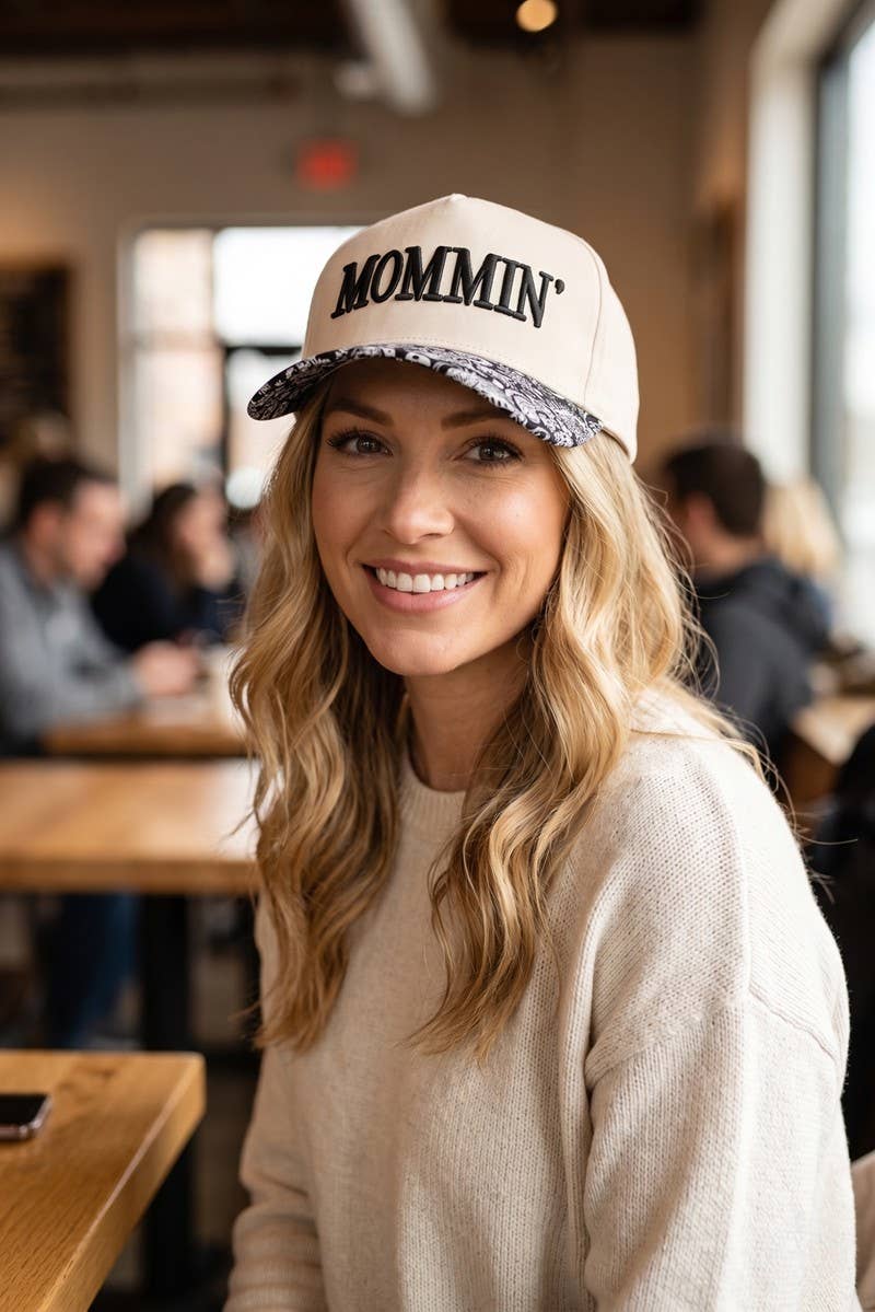 Mommin' Two Tone Hat